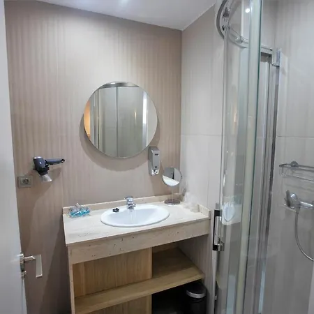 Vitium Hotel 2*