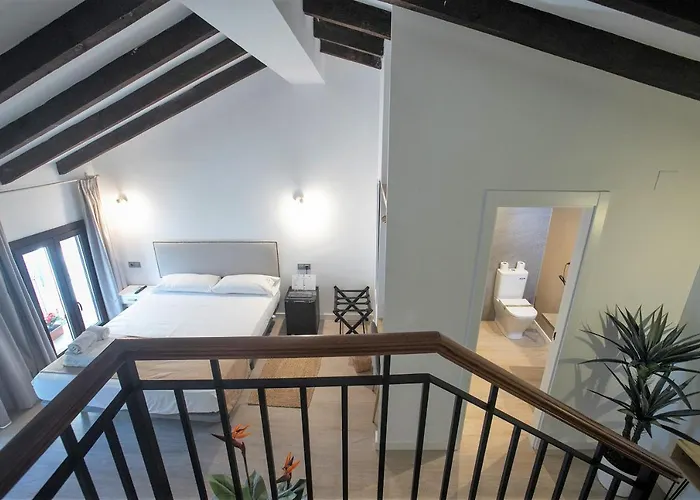 Vitium Hotel 2*