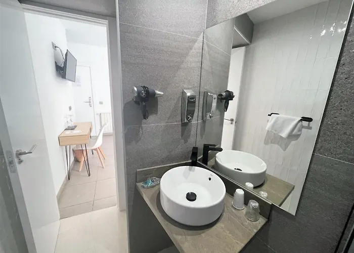 Vitium Hotel 2*